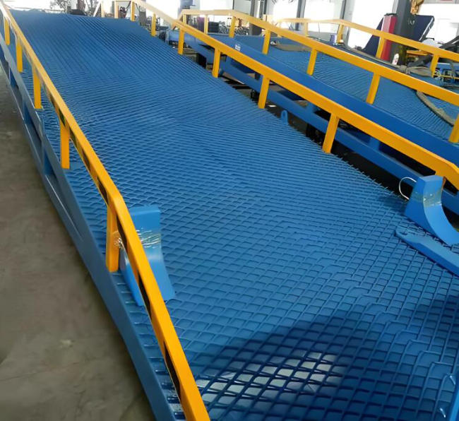 章丘移动式液压登车桥